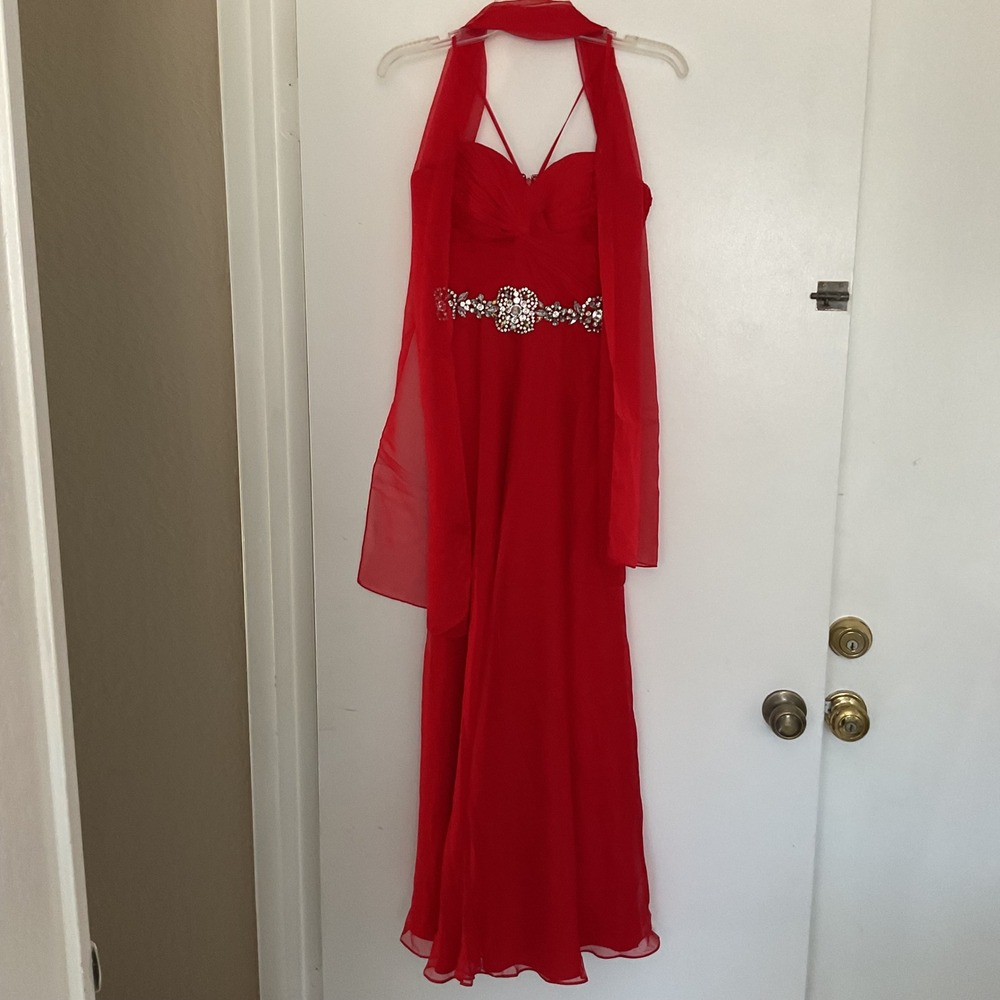 Red Chiffon Evening Gown Rhinestone Waist Sweetheart Neckline Formal Dress